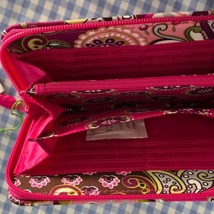 Vera Bradley Turnlock wallet in Very Berry